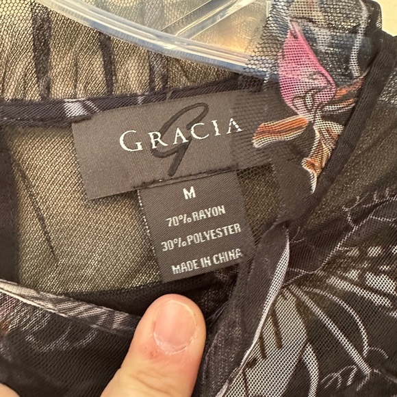 Gracia Bloomingdale’s Sheer Mesh Ruffled Long Sleeved Black Top NWOT Size M - Picture 3 of 5